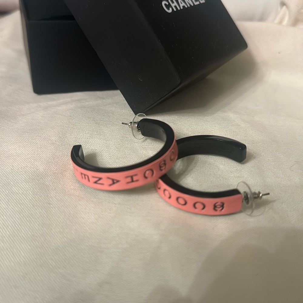 Chanel style earring